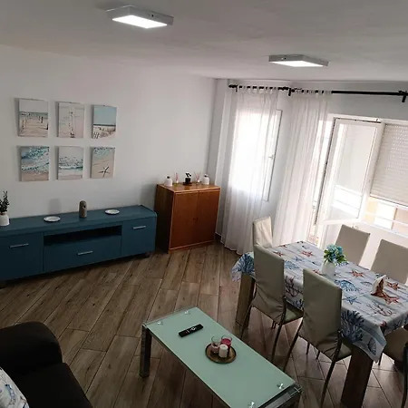 Almas Apartment *